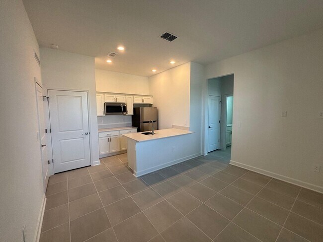 Photo - 5996 Shavasana Rd