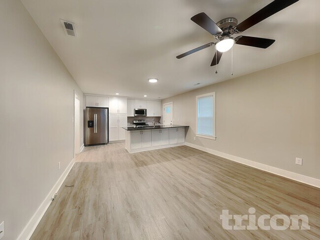 Photo - 150 McKinnon Ave NE