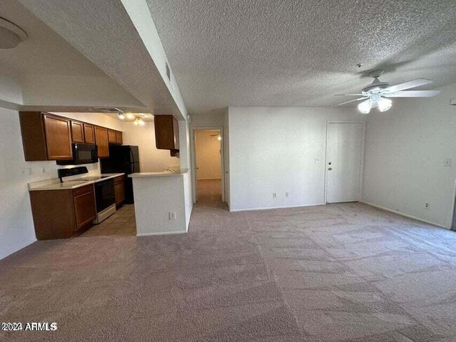 Photo - 10610 S 48th St Unidad 1077