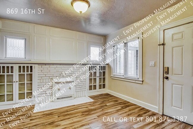 Photo - 869 16th St