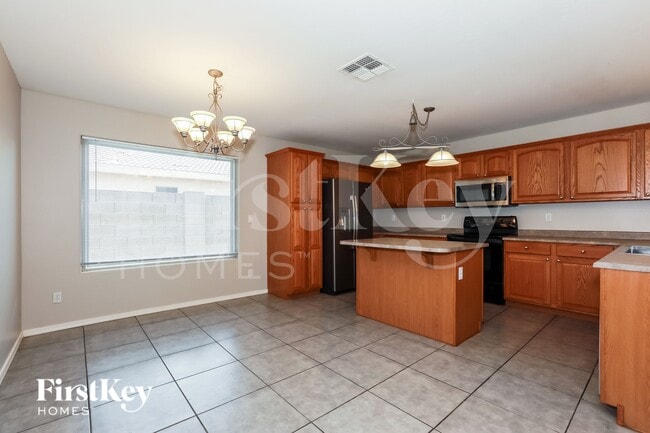 Photo - 2050 W Hayden Peak Dr