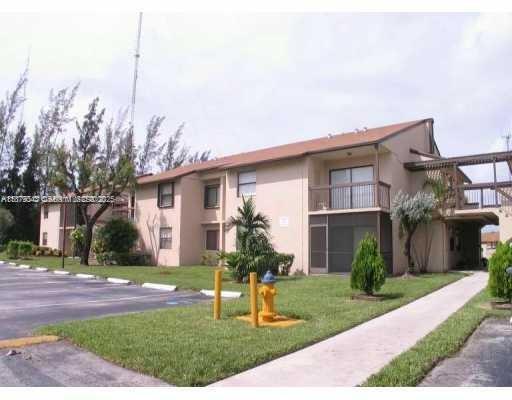 Building Photo - 445 NW 210th St Unit 101