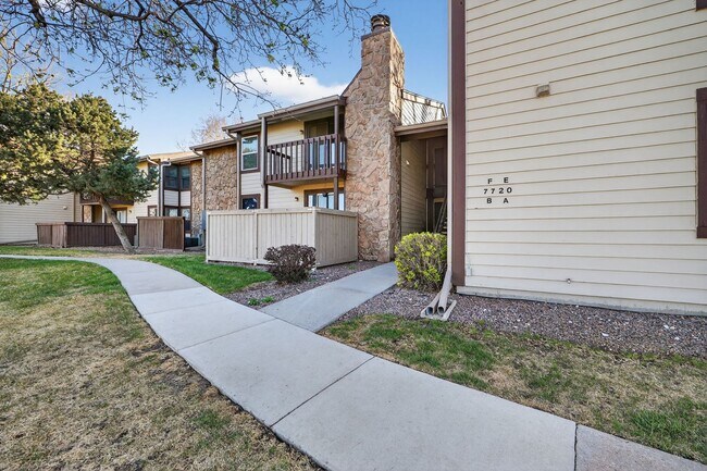 Photo - Updated 2 bed 1 bath condo in Arvada! Unit F