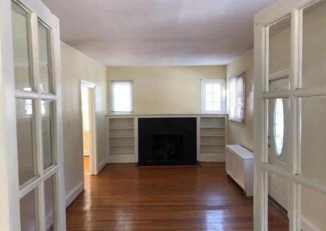 Photo - 1085 Highland Ave