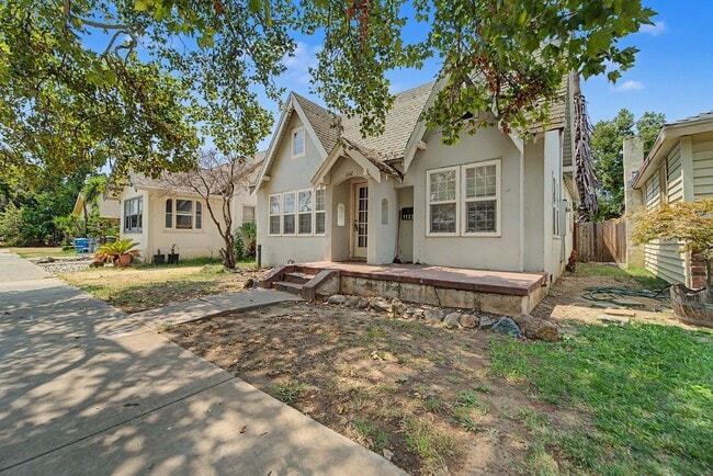 Photo - 1122 I St