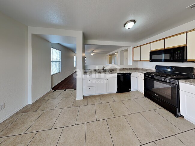 Photo - 6159 S Avenue De La Chandelle