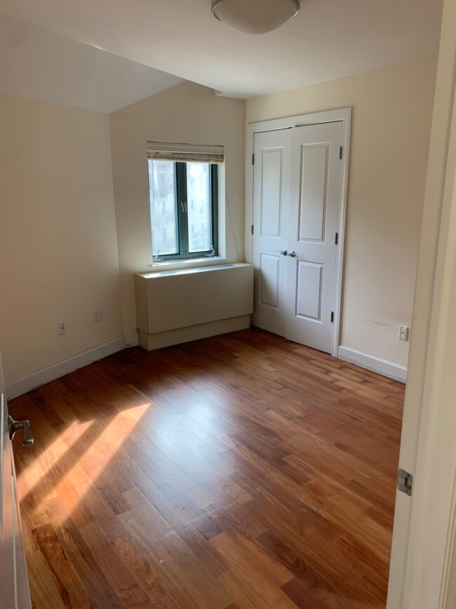 8315 Kew Gardens Rd Unit 4HT