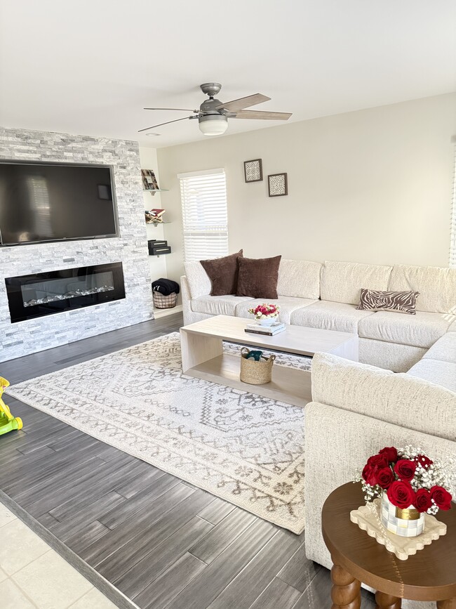 Photo - 1058 Longford Rd