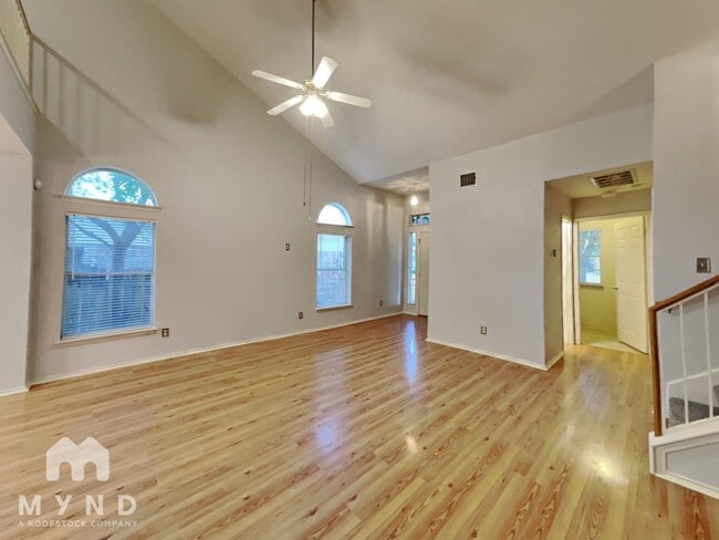 15204 Donna Jane Loop