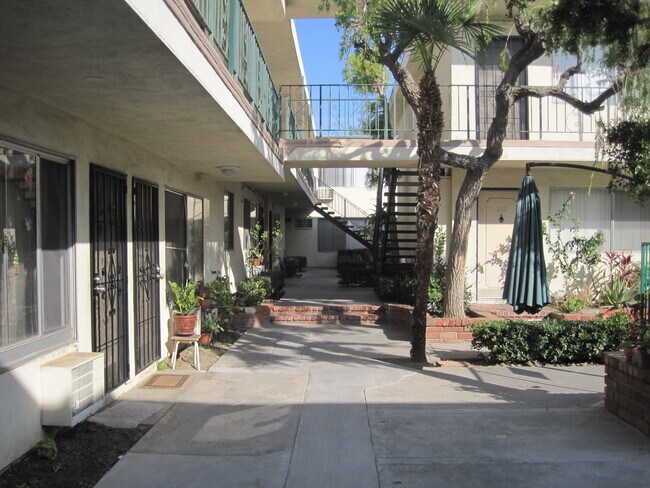 Photo - Valle Terrace Apartments