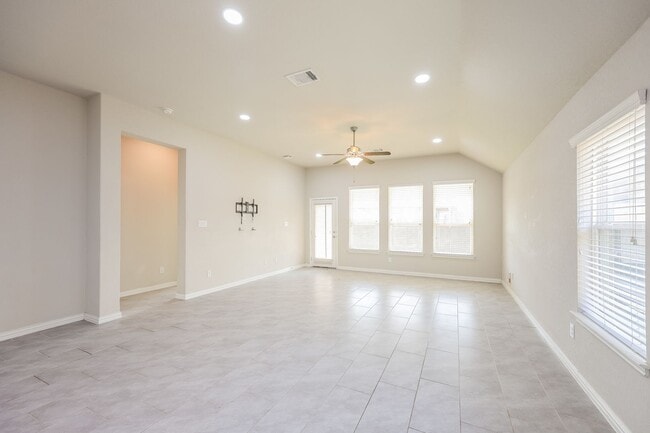 Photo - 4-Bedroom Home Near SeaWorld & Alamo Ranch | Easy Access to 1604, 151 & Lackland AFB |