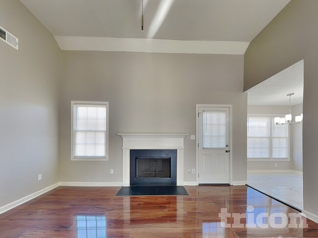 Photo - 5152 Rosetrace Cove SW