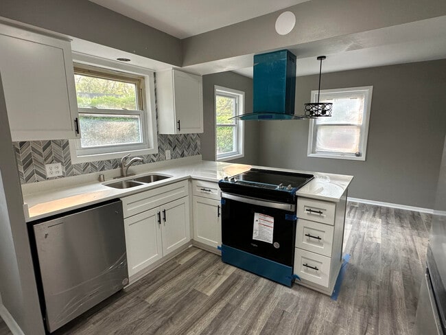 Building Photo - 105 Ridge Ct Unit B