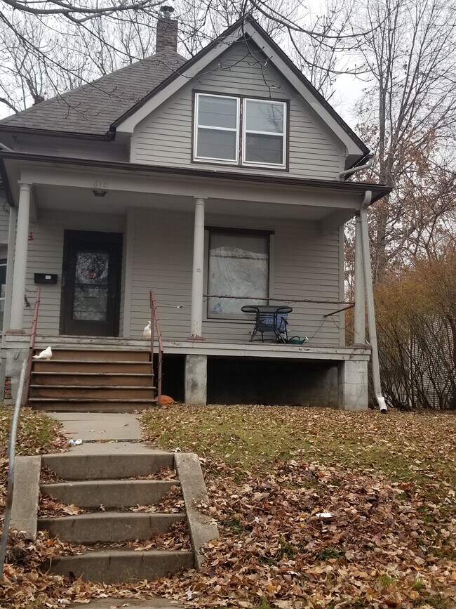 Apartments for Rent Near University of Iowa Student Housing