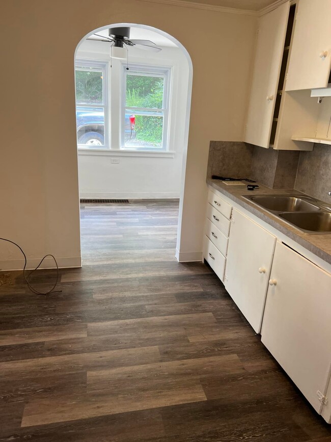 Photo - 759 Park Ave W Unit 759 Park Ave