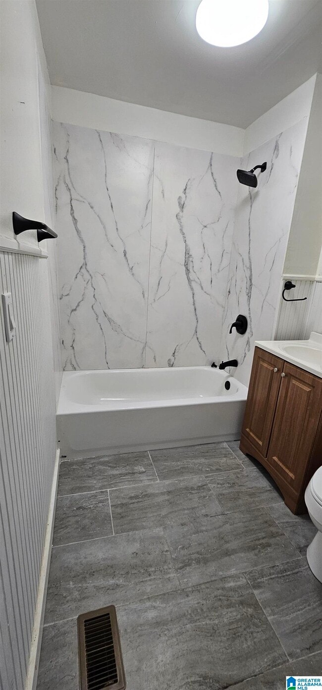 Building Photo - 3233 Allison-Bonnett Memorial Dr Rental