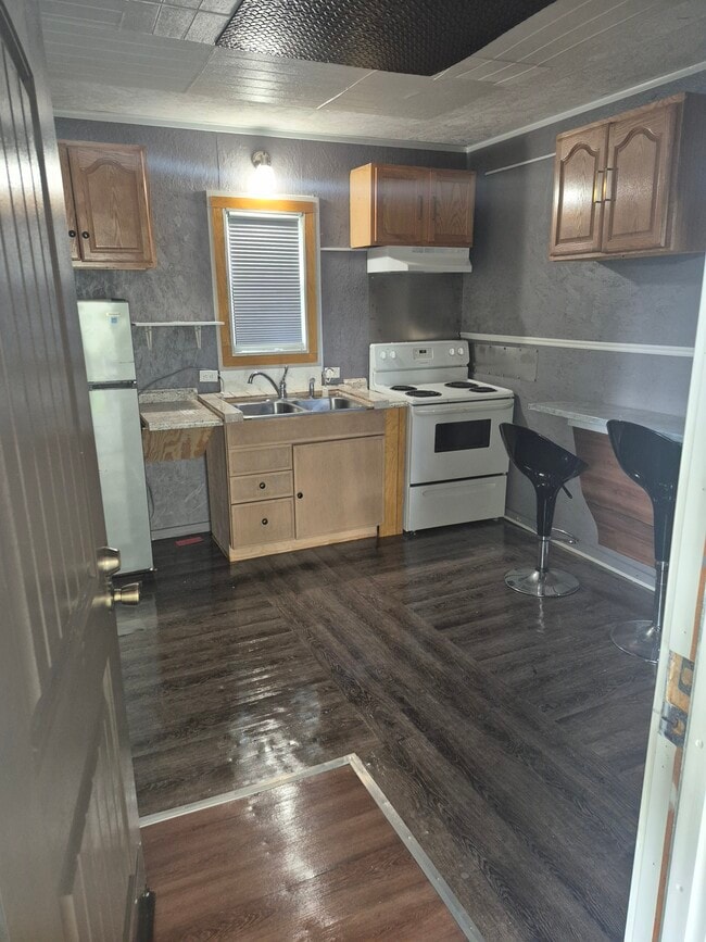 Building Photo - 116 N Gladstone Ave Rental
