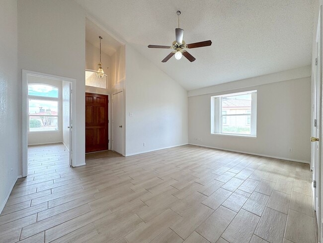 Photo - East El Paso 2bed/2Bath Duplex!