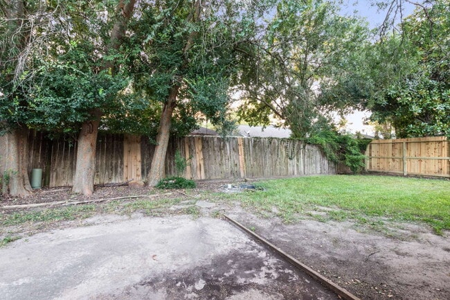 Photo - 2411 Cypressvine Dr