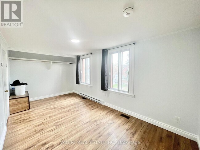 Photo - 67 Queen Mary St Unité B