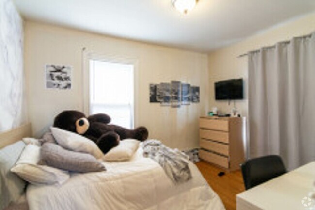 Building Photo - AWESOME 5 or 6 BED IN ALLSTON Rental