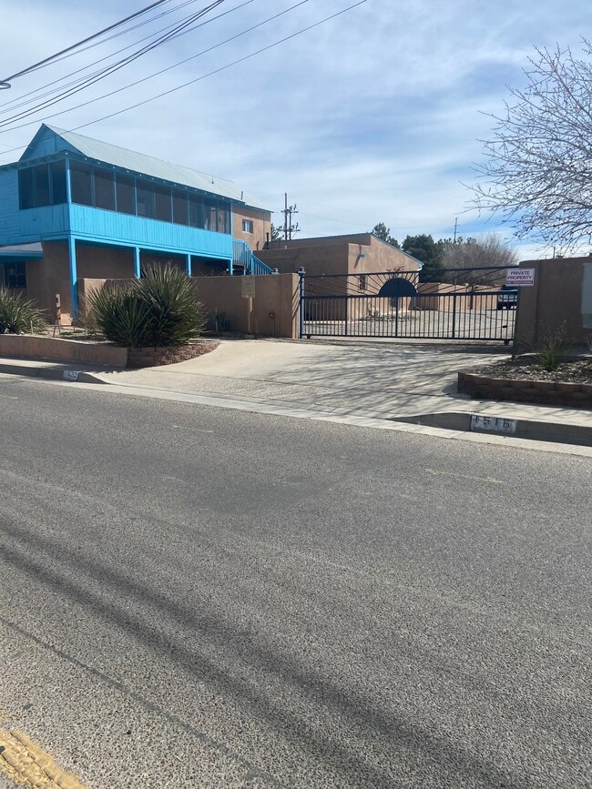 Photo - 1522 Edith Blvd NE Unit Edith Compound 2