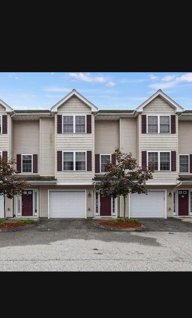 Building Photo - 140 Stedman St