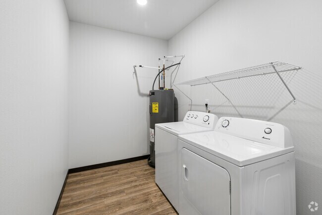 2BR, 2BA - 1,159SF - Laundry