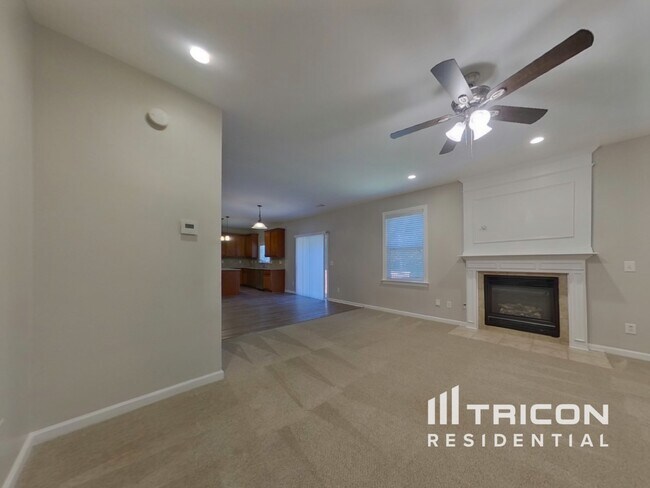 Photo - 188 Longwood Crossing