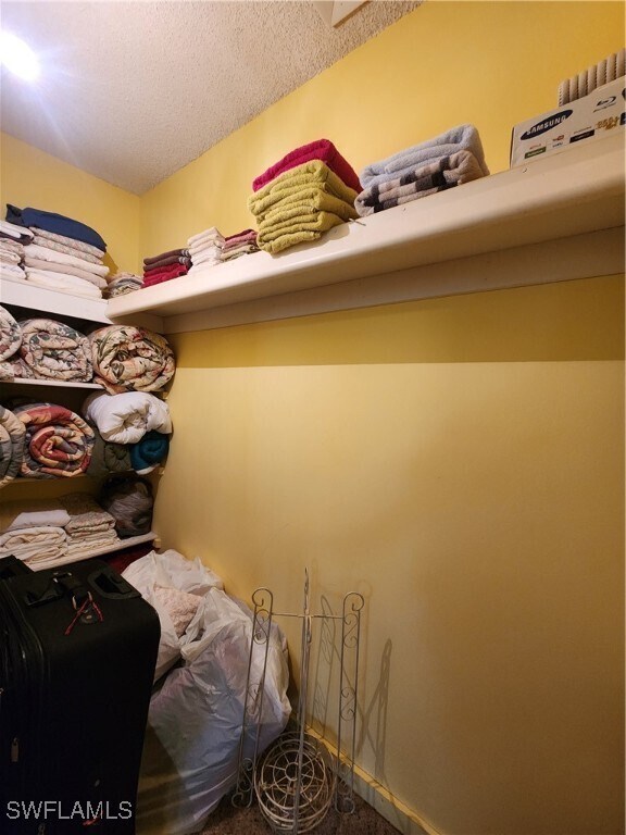 Photo - 925 Palm View Dr