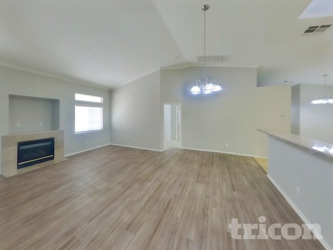 Photo - 6232 Diazo St