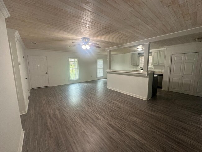 Photo - 10113 Winston Dr N