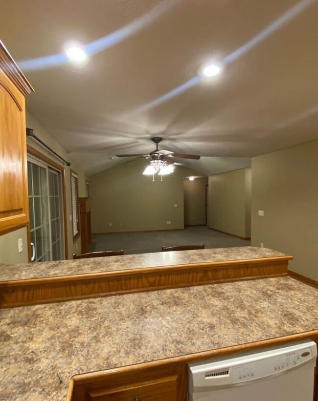Photo - 4 Bed 2 Bath Home in Nixa!!