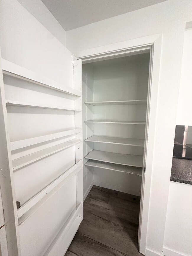 Photo - McMullen Unit 7523