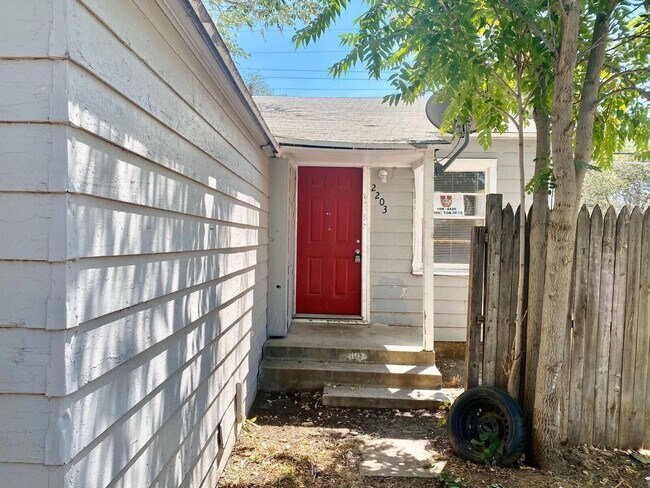 2203 25th St Unit 2203 25th Street-Back