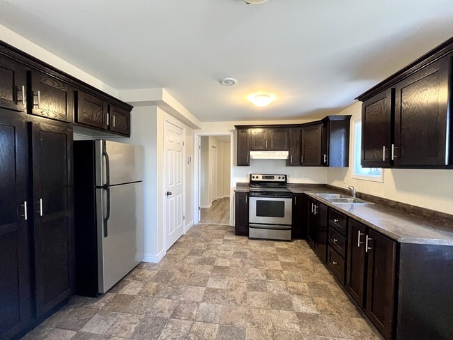 Photo - 67 Rotary Drive