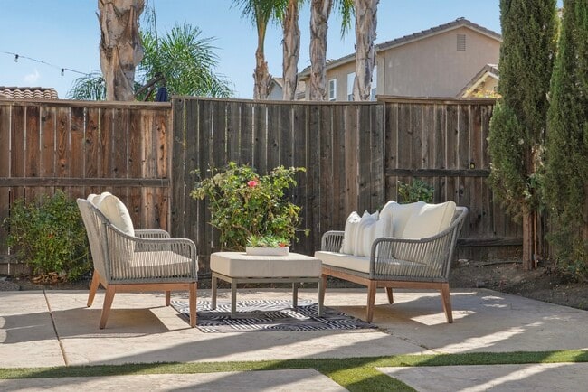 Photo - 2070 Katnich Ln