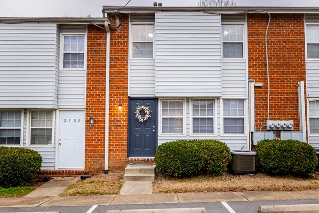 Photo - Graystone Place Apartments