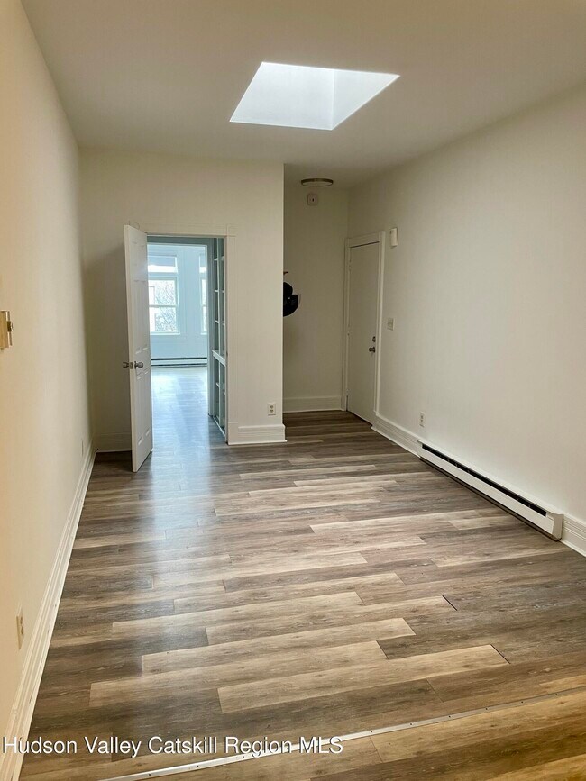 Photo - 426 Warren St