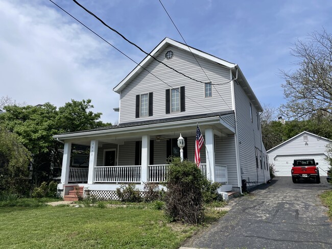 Building Photo - 3530 Kroger Ave Unit #1