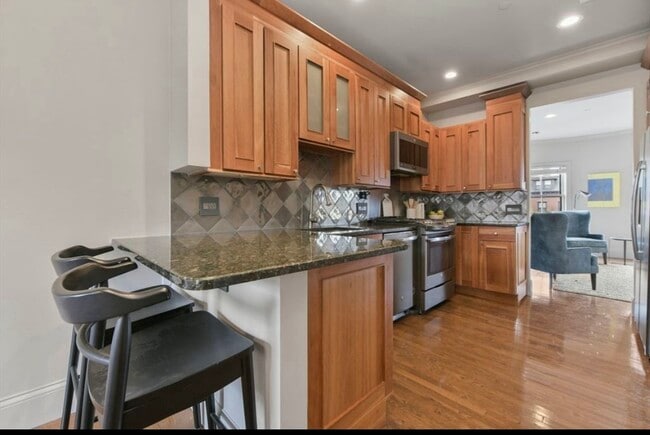 Photo - 460 Massachusetts Ave Unit 4