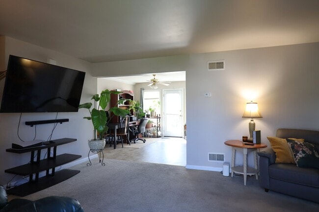 132 Lighthouse Dr