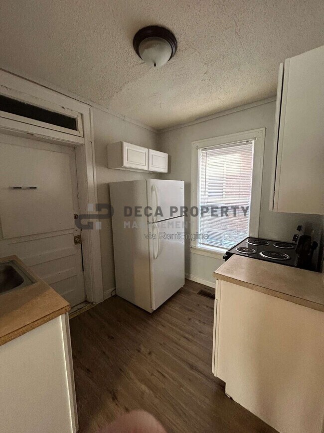 4231 Ellenwood Ave Unit 102
