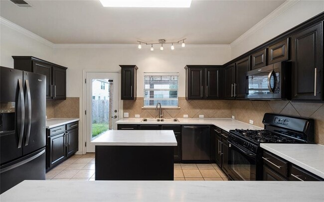 Photo - 7513 S Glenn St