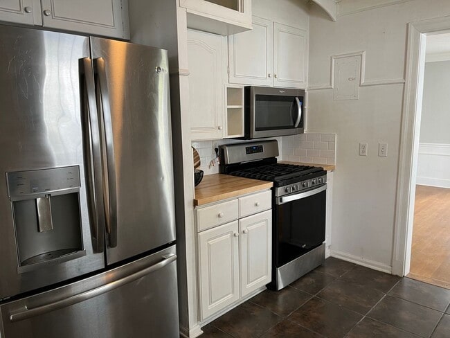 Photo - Beautiful and updated South Highlands 3BR/2BA.