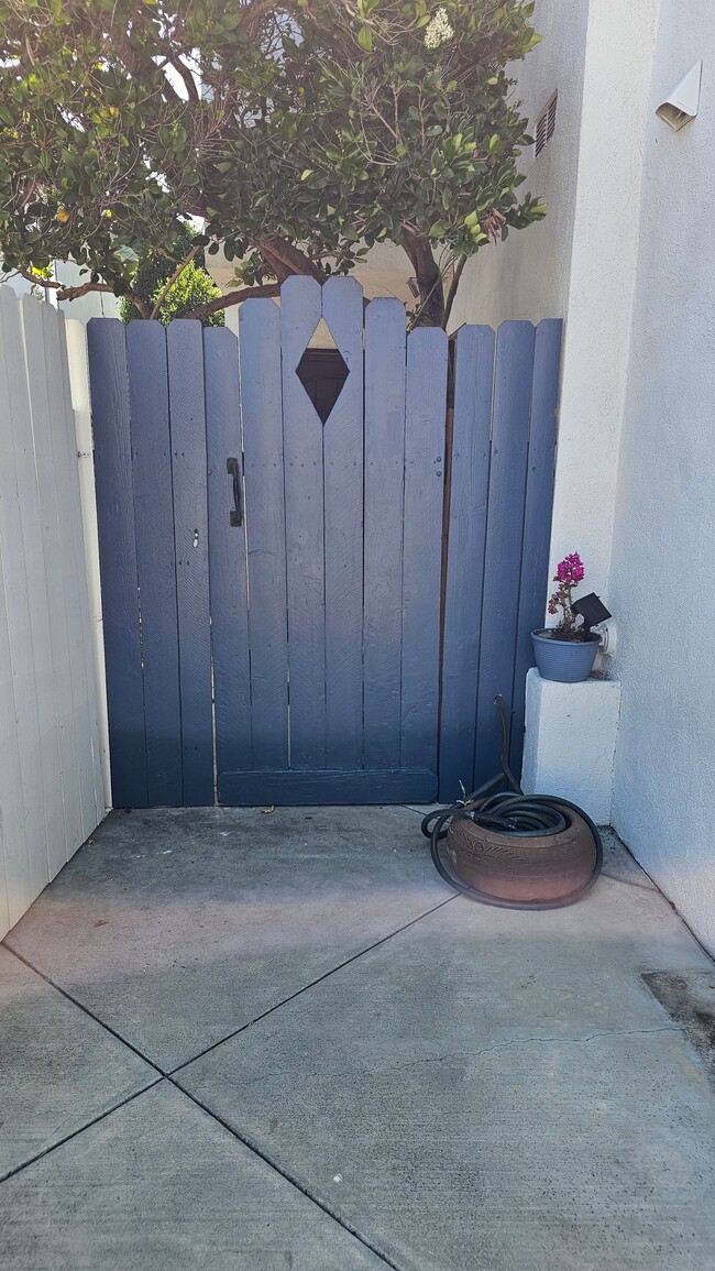 Photo - 33903 Copper Lantern St