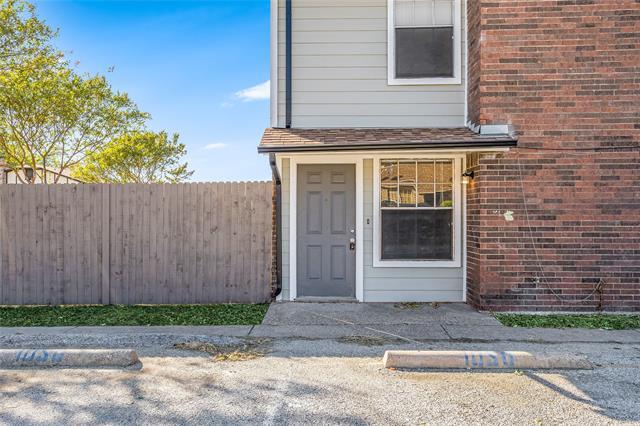 Building Photo - 1044 Southmoor Dr