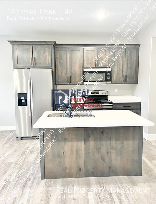 Photo - 3 Bedroom 2.5 Bathroom Town Home - 1 Car G... Unit #8