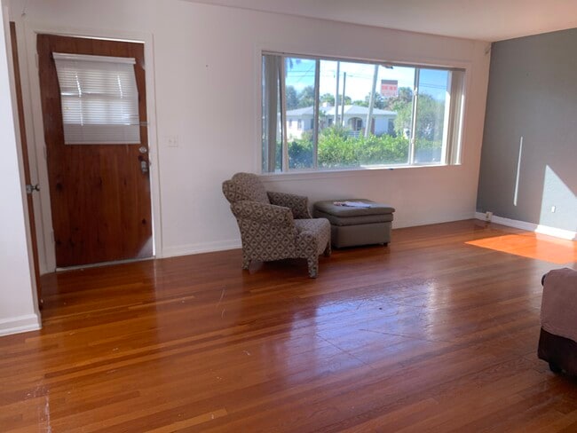 Photo - 485 Golf Blvd