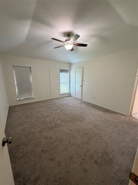 Photo - 5211 Rivertree Ln